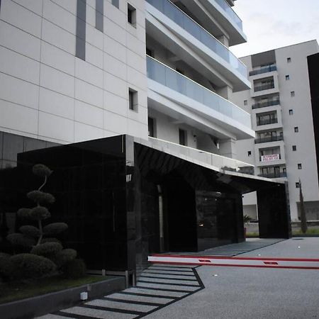 Apartment By The Lake With A View Mamaia Exterior photo