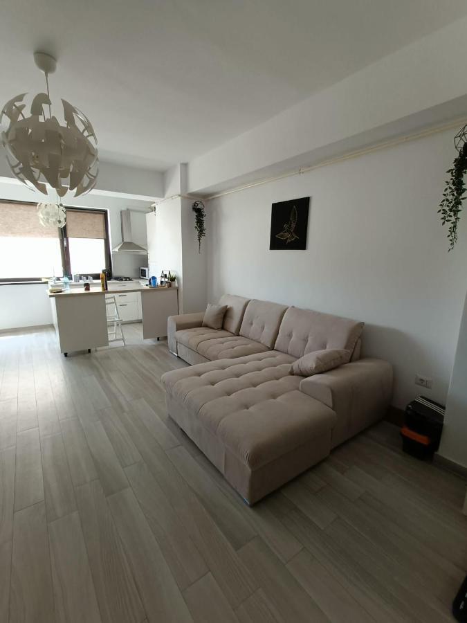 Apartment By The Lake With A View Mamaia Exterior photo